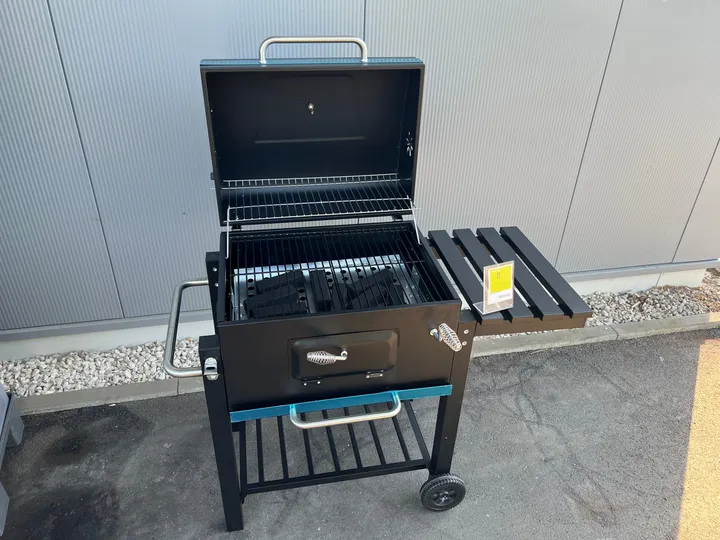 Holzkohlegrill / Grillwagen